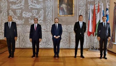 Ministři C5 se setkali v Mělníku, ustavili koordinační skupinu kvůli covidovým opatřením