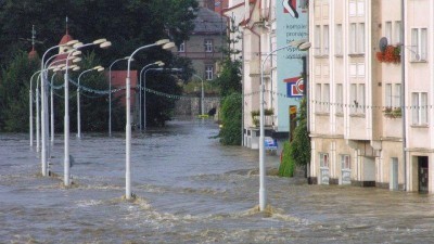 FOTO: Uběhlo 20 let od ničivých povodní, které zasáhly sever Čech. Podívejte se, jak to tady vypadalo