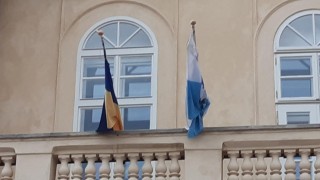 Na žatecké radnici vlaje ukrajinská vlajka. Foto: Město Žatec