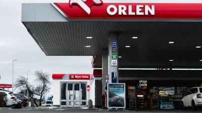 Če&scaron;i zlep&scaron;uj&iacute; zimn&iacute; p&eacute;či o auta: na myčky jezd&iacute; st&aacute;le častěji