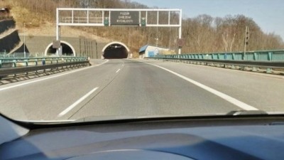 Blíží se poslední dějství dopravního pekla. ŘSD naposledy kompletně uzavře tunely na D8