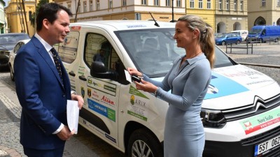 Žatecký Kamarád-LORM dostal pro klienty nový sociální automobil