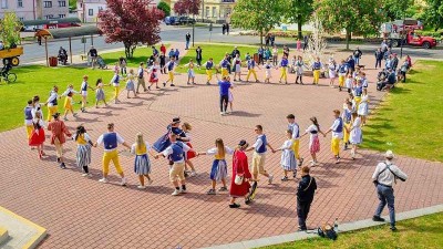 FOTO: Kryry ožily tradicí. Konaly se Staročeské máje a večerní zábava