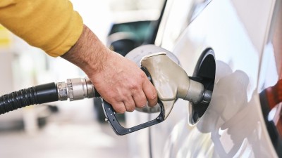 Česko zažívá „ropný šok“! Cena benzínu i nafty v ČR je nejvyšší v historii. Benzín může vyletět až k 50 korunám za litr