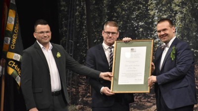 Ministr Martin Baxa předal Žatci certifikát o zápisu na Seznam světového dědictví