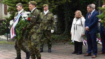 Pietn&iacute; akt připomněl 81. v&yacute;roč&iacute; ukončen&iacute; druh&eacute; světov&eacute; v&aacute;lky