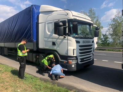 Policisté se zaměřili na nákladní dopravu. Foto: PČR