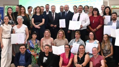 Hejtman ocenil společenskou odpovědnost, uzn&aacute;n&iacute; z&iacute;skal i Žatec