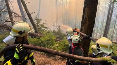 Zasahující hasiči v Českém Švýcarsku. Foto: HZS Ústeckého kraje