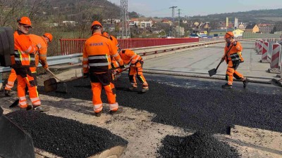 Práce na rekonstrukce silnice u Bystřan opět začaly. Foto: Jitka Fárová