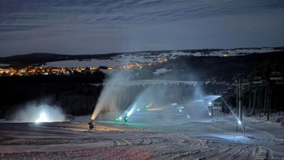 Skiareál Plešivec otvírá a spouští sjezdovku Renatu