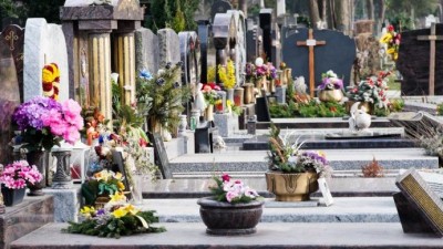 V Lounech začne platit nový hřbitovní systém