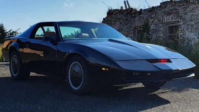 Auto KITT ze seriálu Knight Rider v českém podání a i s českým hlasem. Foto: archiv majitele