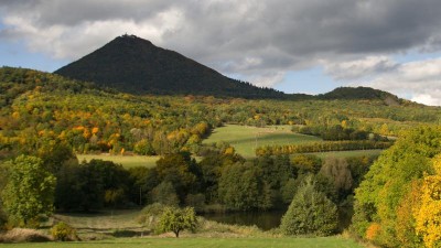 Tajemstv&iacute; největrněj&scaron;&iacute; hory Česka: Mile&scaron;ovka je obestřena legendou o str&aacute;žci, kter&yacute; zde vl&aacute;dne počas&iacute;