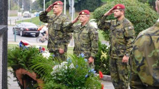 Setkání u Památníku letců v Žatci připomnělo odvahu bojovníků za svobodu. Foto: MÚ Žatec