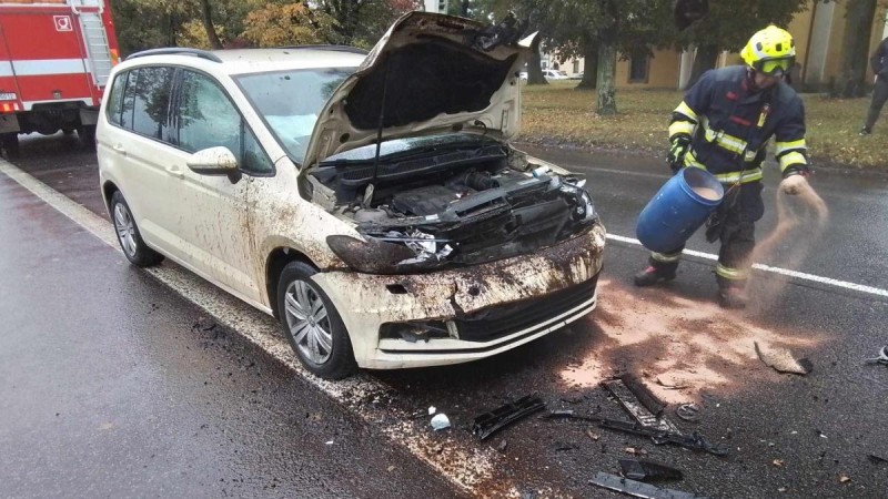 K této dopravní nehodě v druhé polovině října došlo v Duchcově. Foto: HZS Ústeckého kraje
