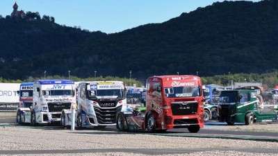 Vánoce pro fanoušky motorismu: Autodrom nabízí kurzy bezpečné jízdy, vstupenky na závody i nové dárkové balíčky