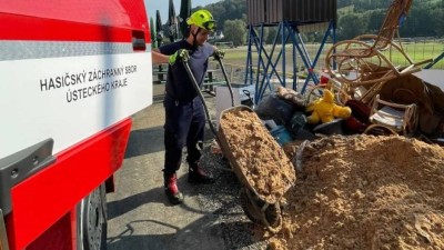 Přes tisíc domácností zasažených povodněmi požádalo o mimořádnou pomoc. Vyplaceno bylo už přes 50 milionů