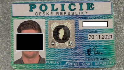 Poslal vám policista průkaz přes WhatsApp? Jde o podvod, nenechte se okrást!