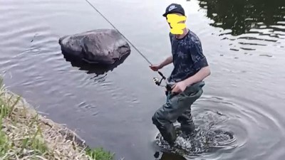 Rybářská stráž objevila na Nechranicích dalšího pytláka. Ten přebrodil vodu a utekl