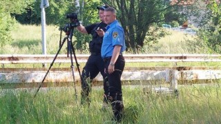 Strážníci využívají mobilní radar. Foto: MP Litvínov