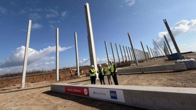 Dal&scaron;&iacute; &uacute;spěch z&oacute;ny Joseph na Mostecku: Developer Panattoni stav&iacute; pro Mattel halu o rozloze pěti hektarů. Foto: Oldřich H&aacute;jek