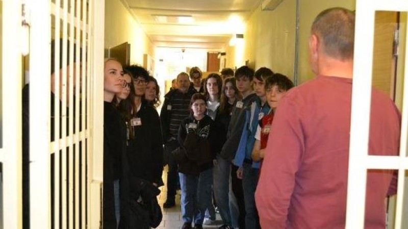 Pro některé žáky byla návštěva věznice velkým zážitkem. Foto: Věznice Nové Sedlo