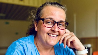 Iveta Mýtinová je velmi energický člověk. Na práci sanitářky jí vyhovuje každodenní různorodost