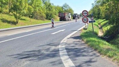 Silničáři jsou rychlejší, autobusy přes Korozluky budou jezdit v obvyklých trasách už zítra