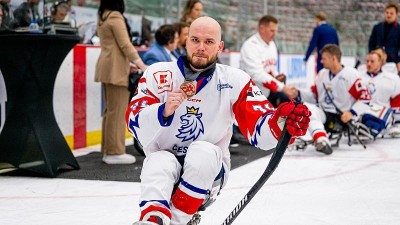 Nejvíce si cením dvou medailí za sebou z mistrovství světa, říká útočník české parahokejové reprezentace Michal Geier