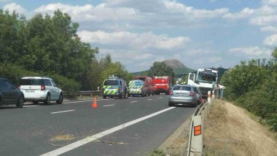 Nehoda u Dobroměřic si vyžádala jeden lidský život. Foto: čtenář