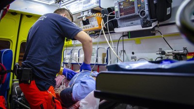 Záchranáři v Ústeckém kraji resuscitovali 520 pacientů! Překonali také rekordních 100 tisíc výjezdů