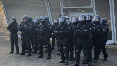 Na Zahradě Čech cvičily pořádkové jednotky, zúčastnilo se téměř pět stovek policistů