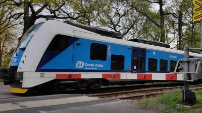 Provoz na „Středohorské železnici“ v Ústeckém kraji budou i nadále zajišťovat České dráhy