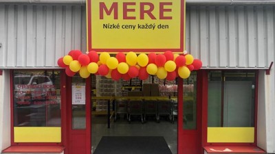 Nový řetězec obchodů MERE vstupuje na český trh. Prodejnu dnes otevřel v Ústeckém kraji!