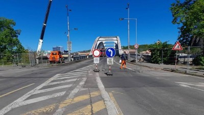Chystáte se do Ústí? Připravte se na dopravní peklo, nezkušení řidiči blokují dopravu autobusům