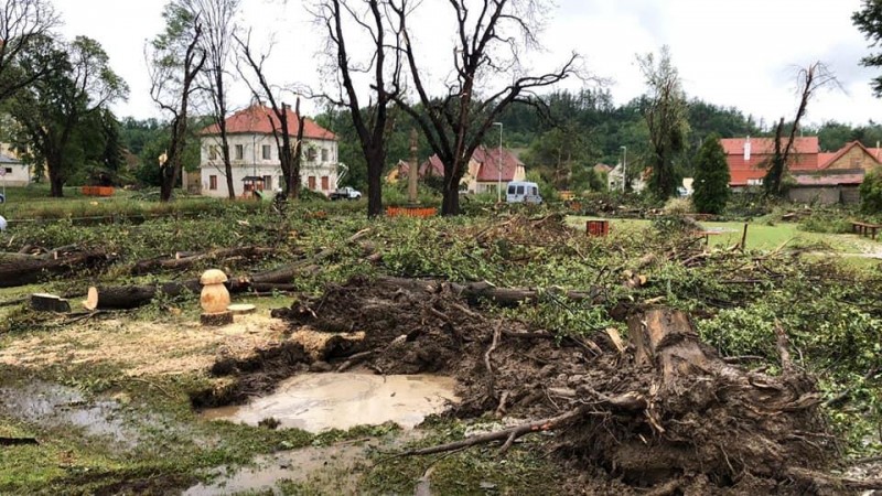 Obec Stebno, kterou poničila bouře. Foto: MÚ Žatec