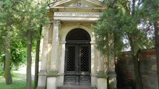 Hrobka Lüdersdorfů na žateckém hřbitově. Foto: Muzeum Žatec