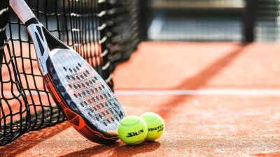 Žatec má první padelový kurt – přijďte si zahrát tento rodinný sport!