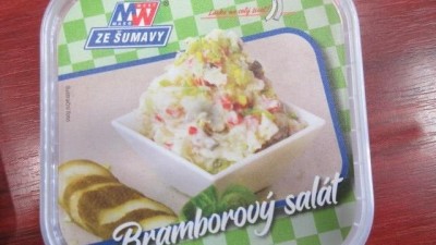 Nejezte tento sal&aacute;t! Inspektoři v něm objevili nebezpečnou bakterii