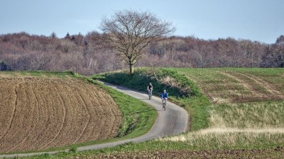 Na kole bez hranic: Užijte si jedinečnou cyklo projížďku po Krušných horách s profesionálním průvodcem