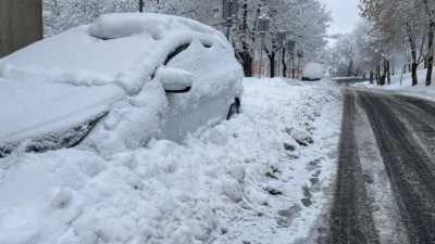 VÝSTRAHA: Česku hrozí kalamita. Meteorologové varují před vydatným sněžením, závějemi i náledím