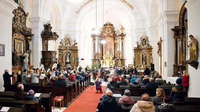 FOTO: Kostel v Podbořanech se rozezněl vánoční hudbou